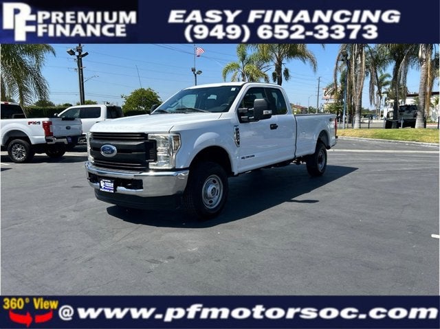 2018 Ford Super Duty F-350 SRW SRW XL LONG BED 4X4 DIESEL BACK UP CAM CLEAN in White — front three-quarter view